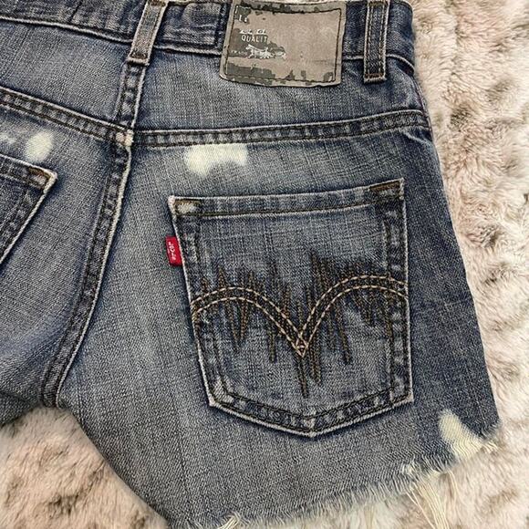 Levi’s 511 Distressed + Bleached Denim Shorts – Girls Size 12 Regular - Picture 4 of 5